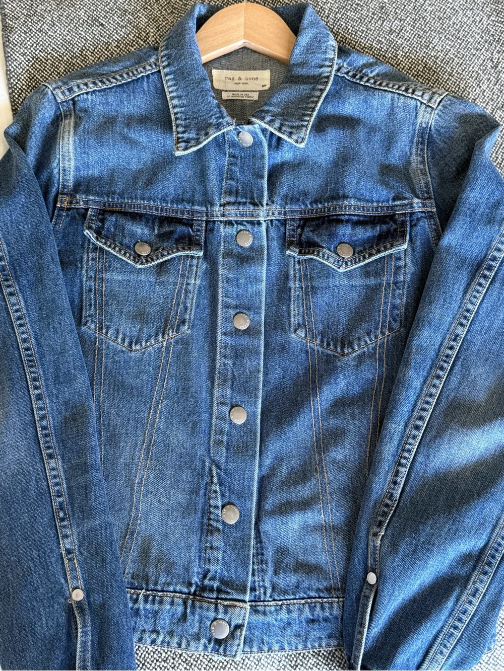 Rag & Bone Made in USA Medium Wash Denim Trucker Jacket S - Picture 3 of 7